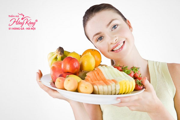 Nên bổ sung các loại vitamin A, C, B có nhiều trong rau xanh, hoa quả