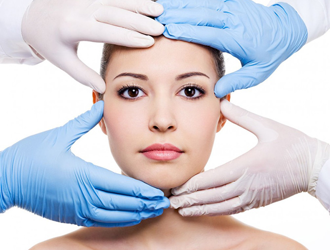 Tại Hà Nội, có hàng trăm cơ sở thẩm mỹ “mọc lên” với “vô số” các phương pháp căng da mặt